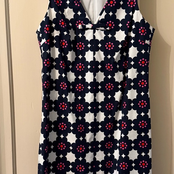 Trina Turk Dresses & Skirts - Trina Turk Navy and Pink Floral Shift Dress fully lined